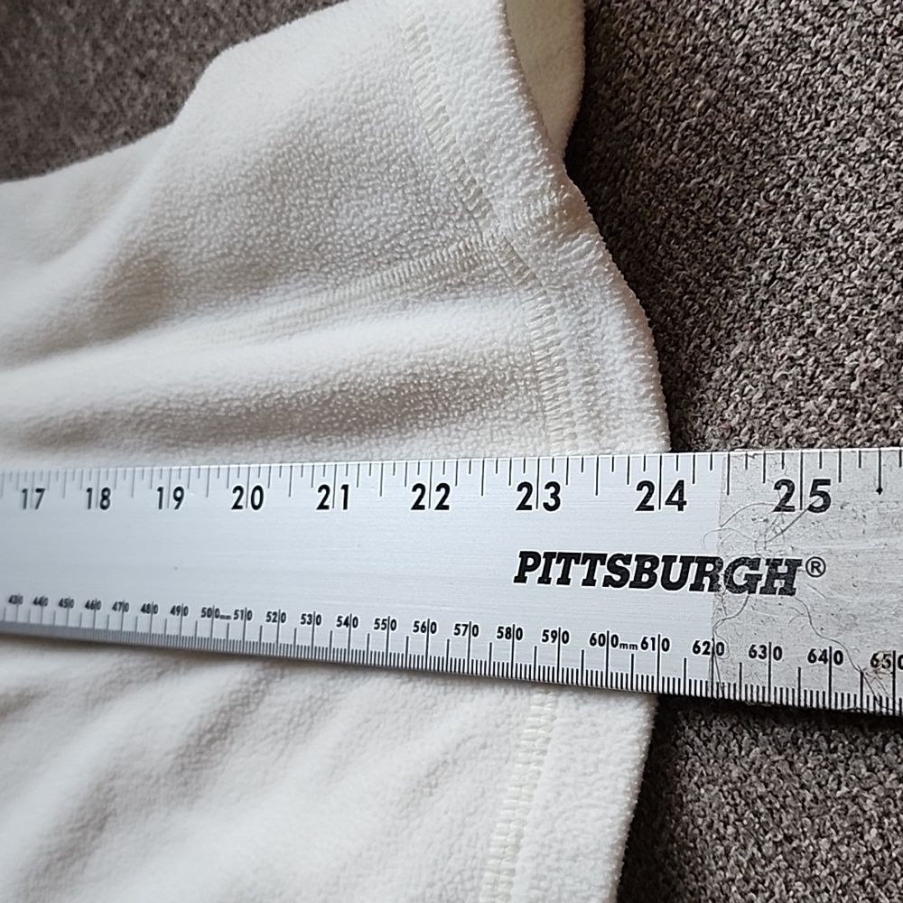 Patagonia White Quarter-Zip Fleece Pullover - Picture 8 of 8